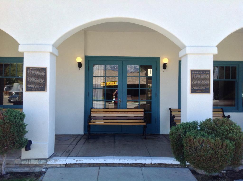Historic Dow Hotel Lone Pine Exterior foto